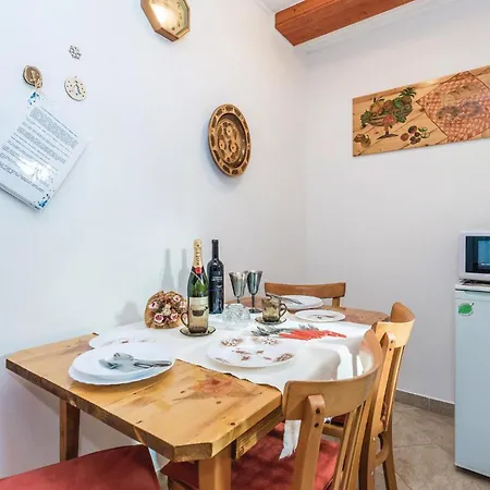 Apartamento Awesome In With Wifi